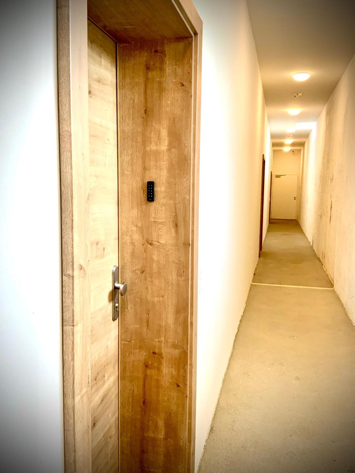 Waterfront - Urbane Eleganz Am Bachufer Apartman Villach Kültér fotó