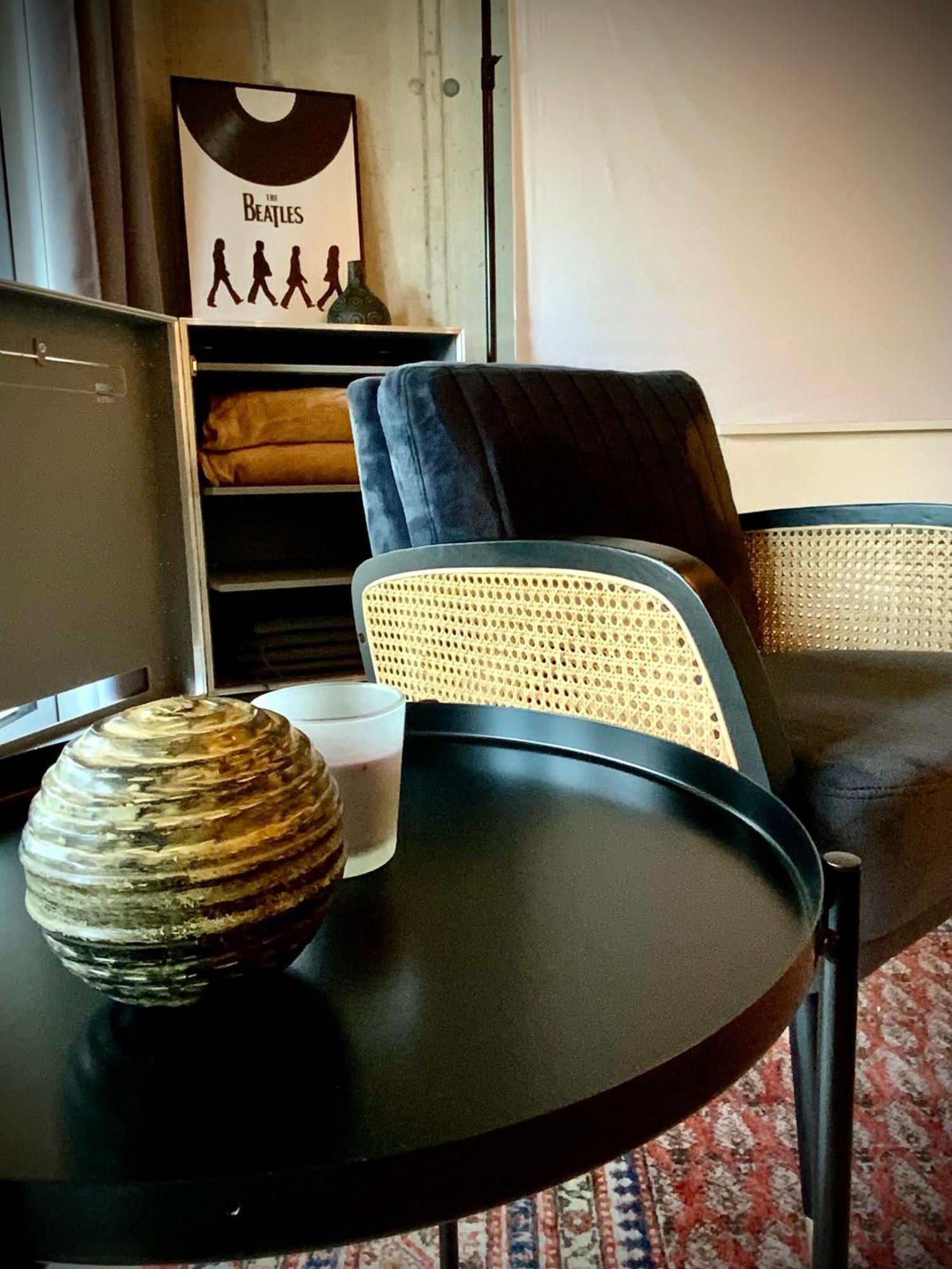 Waterfront - Urbane Eleganz Am Bachufer Apartman Villach Szoba fotó